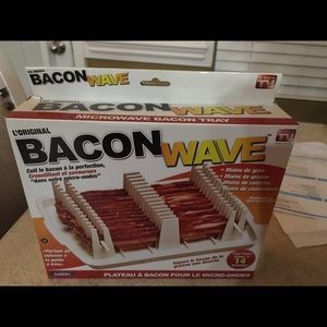 Microwave bacon tray, also an Egg cooker